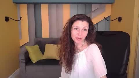 EllaLongs online show from 11, 3, 2026