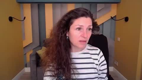 EllaLongs online show from 10, 4, 2026