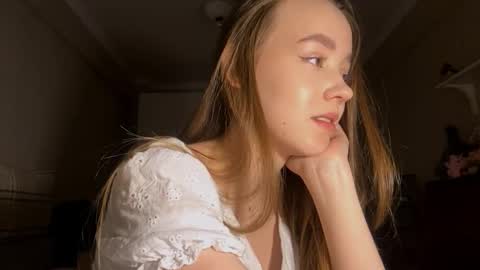 Ella online show from 5, 10, 2025