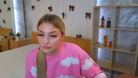 Snapshot of ellamilla chatting on 26, 12, 2024 ellamilla online show from 26, 12, 2024