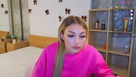 Snapshot of ellamilla chatting on 30, 12, 2024 ellamilla online show from 30, 12, 2024