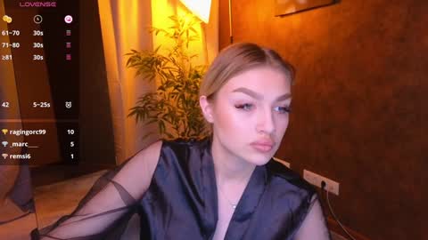 Snapshot of ellamilla chatting on 9, 1, 2025 ellamilla online show from 9, 1, 2025