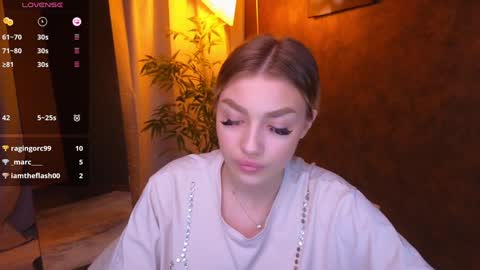 Snapshot of ellamilla chatting on 9, 1, 2025 ellamilla online show from 9, 1, 2025