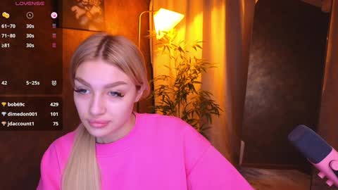 Snapshot of ellamilla chatting on 13, 1, 2025 ellamilla online show from 13, 1, 2025