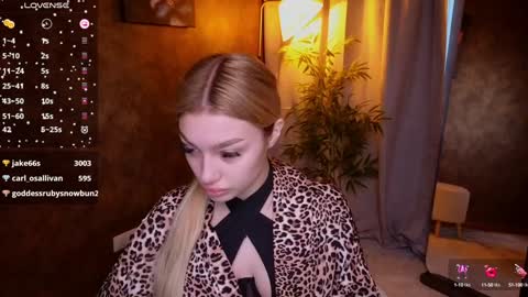Snapshot of ellamilla chatting on 22, 1, 2025 ellamilla online show from 22, 1, 2025
