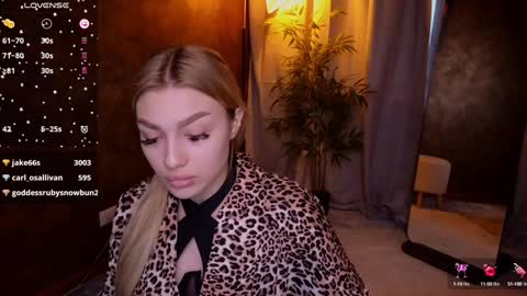 Snapshot of ellamilla chatting on 22, 1, 2025 ellamilla online show from 22, 1, 2025