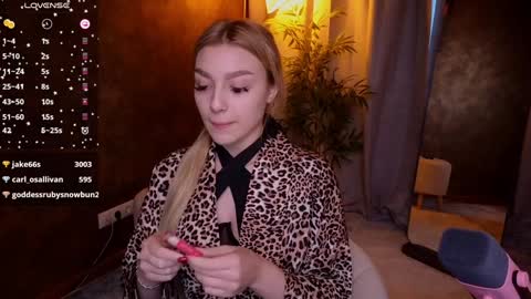 Snapshot of ellamilla chatting on 22, 1, 2025 ellamilla online show from 22, 1, 2025