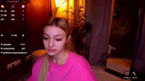 Snapshot of ellamilla chatting on 23, 1, 2025 ellamilla online show from 23, 1, 2025