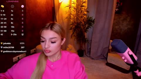 Snapshot of ellamilla chatting on 23, 1, 2025 ellamilla online show from 23, 1, 2025