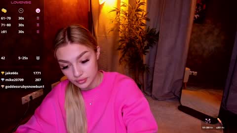 Snapshot of ellamilla chatting on 23, 1, 2025 ellamilla online show from 23, 1, 2025
