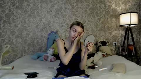 Snapshot of ellamilla chatting on 29, 10, 2025 ellamilla online show from 29, 10, 2025