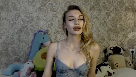 Snapshot of ellamilla chatting on 30, 10, 2025 ellamilla online show from 30, 10, 2025