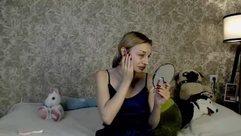 Snapshot of ellamilla chatting on 30, 10, 2025 ellamilla online show from 30, 10, 2025