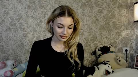 Snapshot of ellamilla chatting on 2, 11, 2025 ellamilla online show from 2, 11, 2025