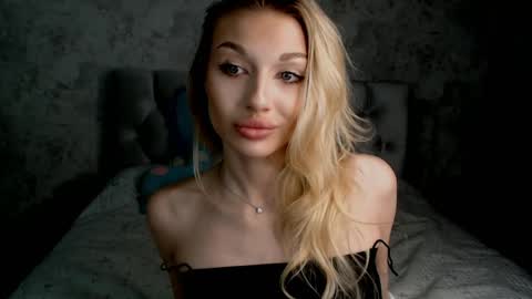 ellamilla online show from 2, 6, 2026