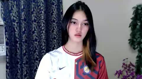 ELLA online show from 12, 9, 2025