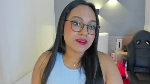 Ella online show from 4, 1, 2025