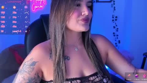 ellarosee_ online show from 2, 4, 2026