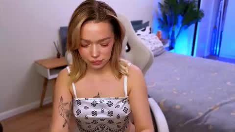 Ella online show from 19, 12, 2025