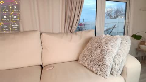 ellaxstar online show from 17, 1, 2025