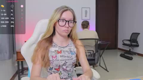 Snapshot of ellcrys chatting on 9, 10, 2025 im Elsa lets go Subscribe to my OF and Youtube -35 online show from 9, 10, 2025