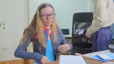 Snapshot of ellcrys chatting on 29, 10, 2025 im Elsa lets go Subscribe to my OF and Youtube -35 online show from 29, 10, 2025