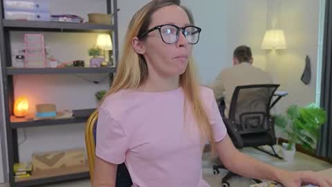 Snapshot of ellcrys chatting on 22, 11, 2025 im Elsa lets go Subscribe to my OF and Youtube -35 online show from 22, 11, 2025