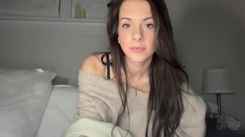 Elle67 online show from 17, 12, 2025