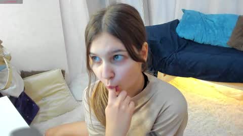 elle_ellise online show from 31, 10, 2025