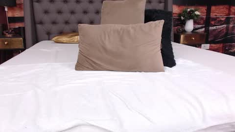 Snapshot of elle_luv chatting on 5, 12, 2025 Elle online show from 5, 12, 2025