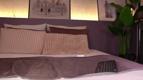 Snapshot of ellediane chatting on 6, 3, 2025 Elle Diane online show from 6, 3, 2025