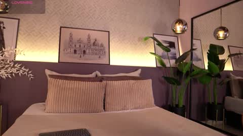 Snapshot of ellediane chatting on 7, 10, 2025 Elle Diane online show from 7, 10, 2025