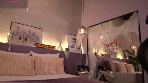 Snapshot of ellediane chatting on 31, 10, 2025 Elle Diane online show from 31, 10, 2025