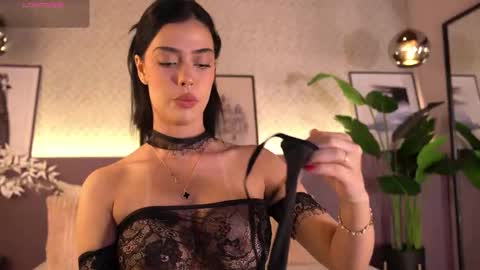 Snapshot of ellediane chatting on 22, 12, 2025 Elle Diane online show from 22, 12, 2025