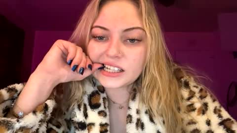 Snapshot of ellejess chatting on 26, 2, 2026 ellejess online show from 26, 2, 2026