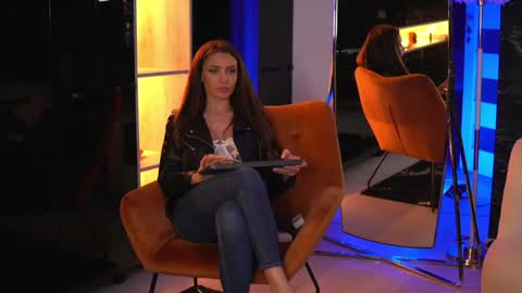 EllenKarter online show from 12, 1, 2025