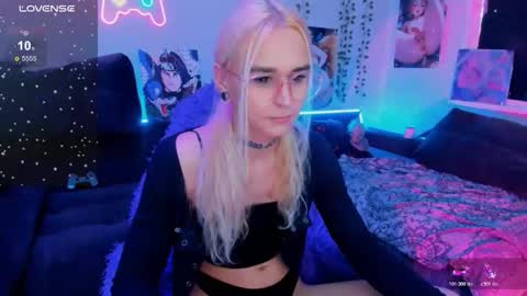 Snapshot of elli_26 chatting on 20, 10, 2025 Ellie online show from 20, 10, 2025