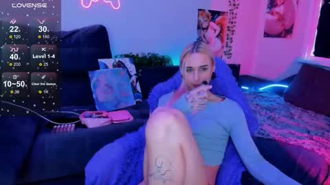 Snapshot of elli_26 chatting on 23, 11, 2025 Ellie online show from 23, 11, 2025