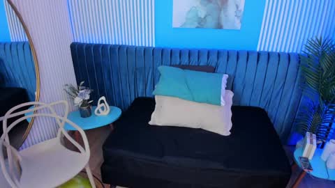 Snapshot of elli_taylor chatting on 31, 1, 2025 Ellie Taylor online show from 31, 1, 2025