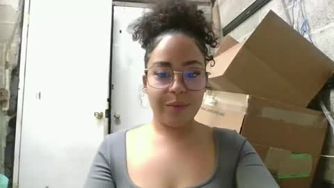 ellibell26 online show from 18, 9, 2025