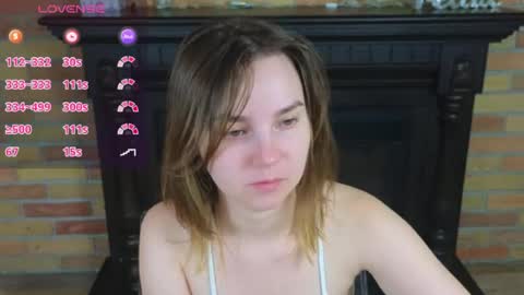Snapshot of ellie_babyy chatting on 29, 6, 2026 Ellie online show from 29, 6, 2026