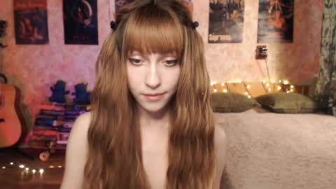 Snapshot of ellie_friendly chatting on 23, 12, 2024 ellie_friendly online show from 23, 12, 2024