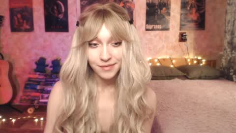 Snapshot of ellie_friendly chatting on 10, 1, 2025 ellie_friendly online show from 10, 1, 2025