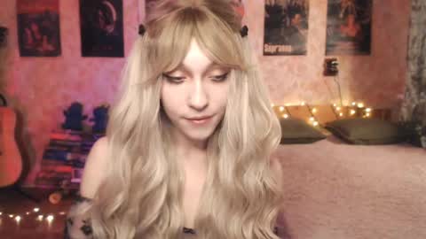 Snapshot of ellie_friendly chatting on 11, 1, 2025 ellie_friendly online show from 11, 1, 2025