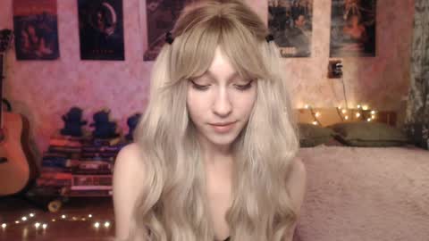 Snapshot of ellie_friendly chatting on 15, 1, 2025 ellie_friendly online show from 15, 1, 2025