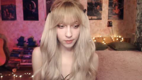 Snapshot of ellie_friendly chatting on 27, 1, 2025 ellie_friendly online show from 27, 1, 2025