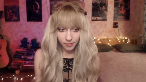 Snapshot of ellie_friendly chatting on 30, 1, 2025 ellie_friendly online show from 30, 1, 2025