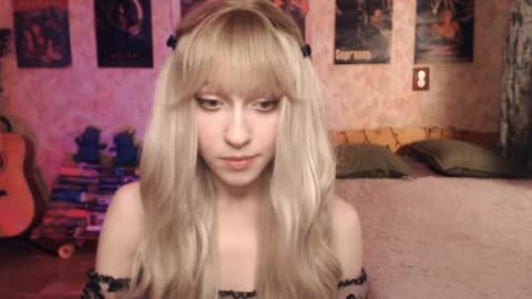 Snapshot of ellie_friendly chatting on 4, 2, 2025 ellie_friendly online show from 4, 2, 2025