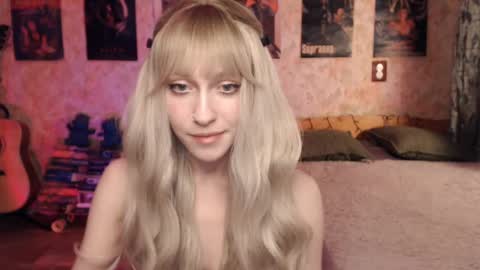 Snapshot of ellie_friendly chatting on 5, 2, 2025 ellie_friendly online show from 5, 2, 2025