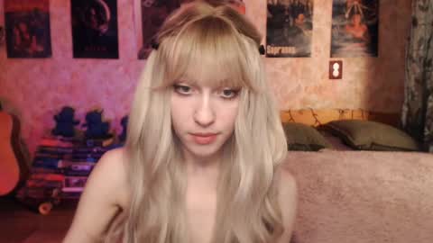 Snapshot of ellie_friendly chatting on 14, 2, 2025 ellie_friendly online show from 14, 2, 2025
